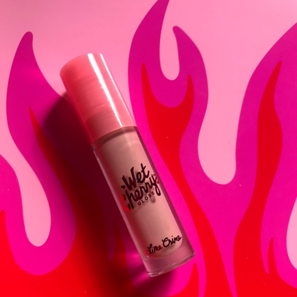 🍒 BRAND NEW 🍒 WET CHERRY LIP GLOSS 🍒 - Picture 1 of 4